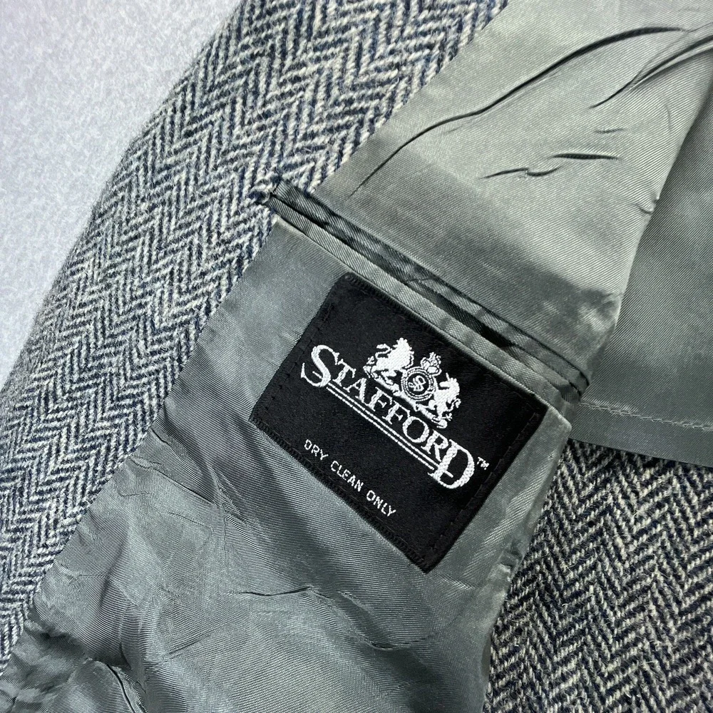 Vintage Harris Tweed Blazer Mens 42R Gray Herringbone Sport Coat Jacket Stafford